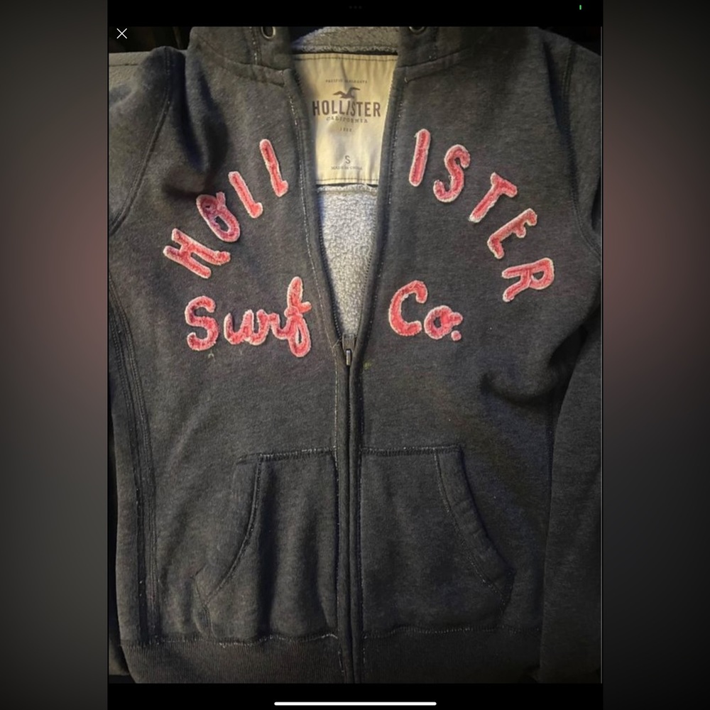 Hollister sweater